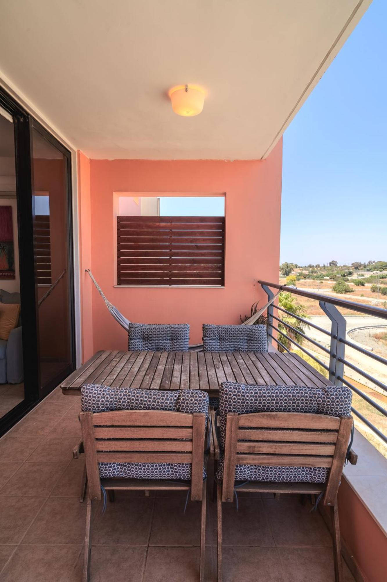 Isabella One Bedroom Ларнака Екстер'єр фото